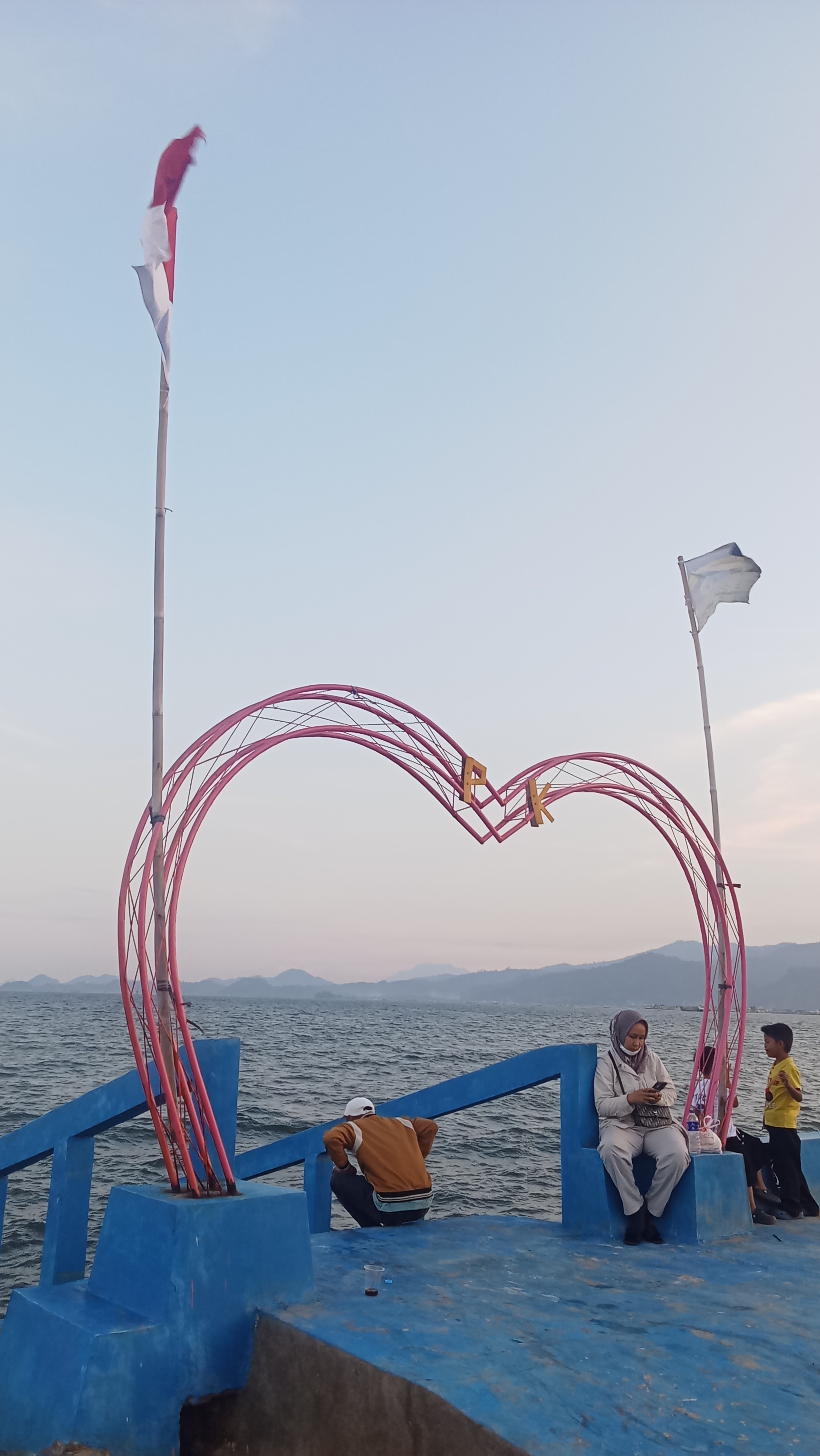 Pantai Indah Gunung Kunyit
